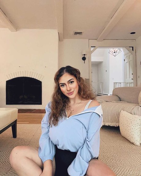 Foto desnuda filtrada de OnlyFans de Ivel Pesantez