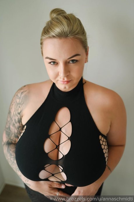 Foto desnuda filtrada de OnlyFans de Anna Schmidt