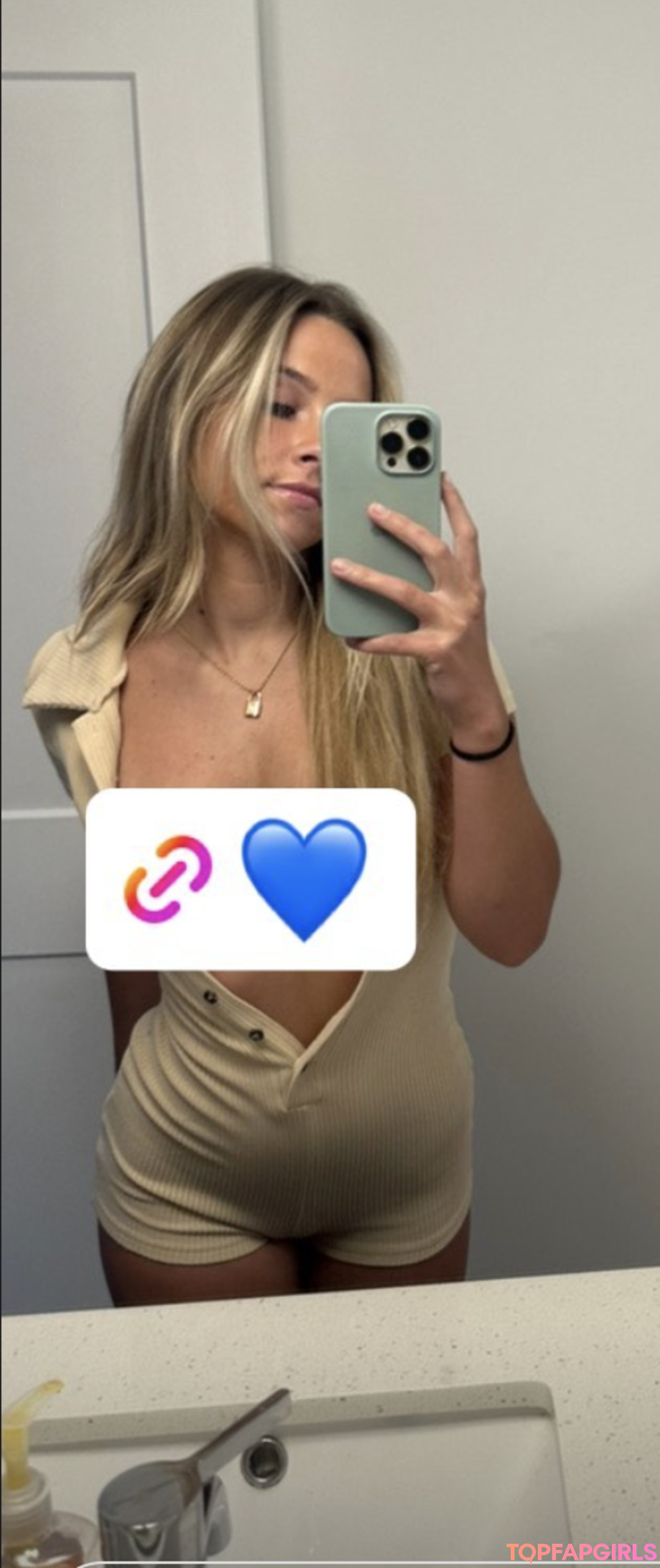 Foto desnuda filtrada de OnlyFans de Vanessa Decesare #40 Foto desnuda filtrada de OnlyFans de Vanessa Decesare #40