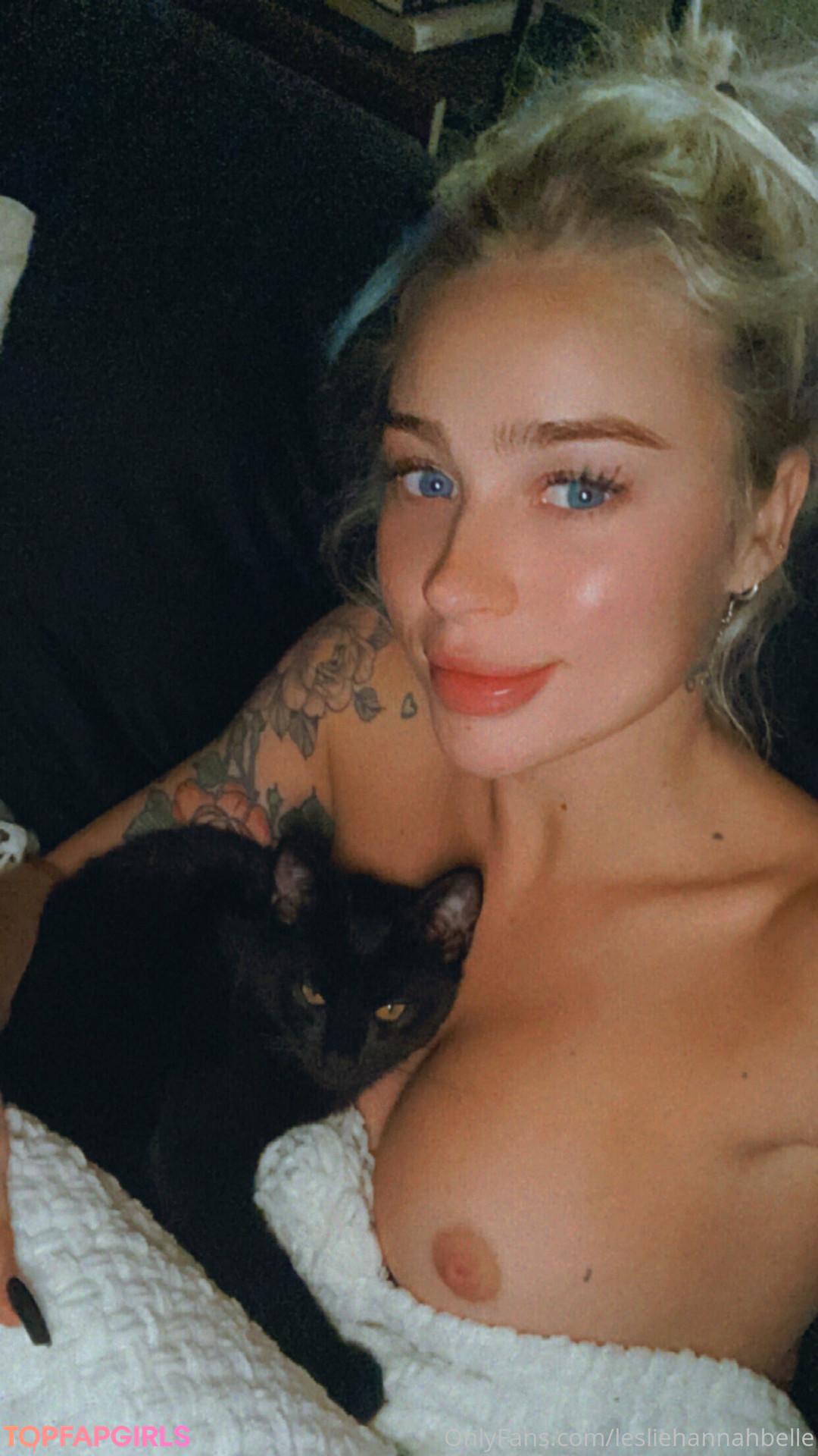 Foto desnuda filtrada de OnlyFans de Leslie Golden #16 Foto desnuda filtrada de OnlyFans de Leslie Golden #16