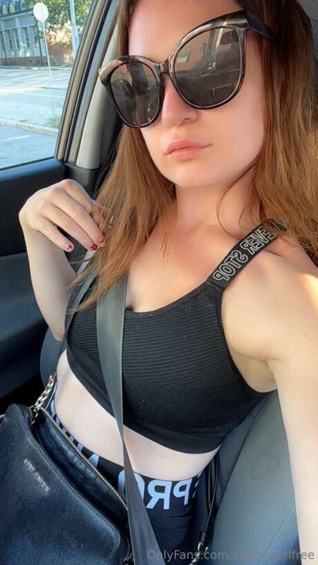 Foto desnuda filtrada de OnlyFans de Sweet Girlfree
