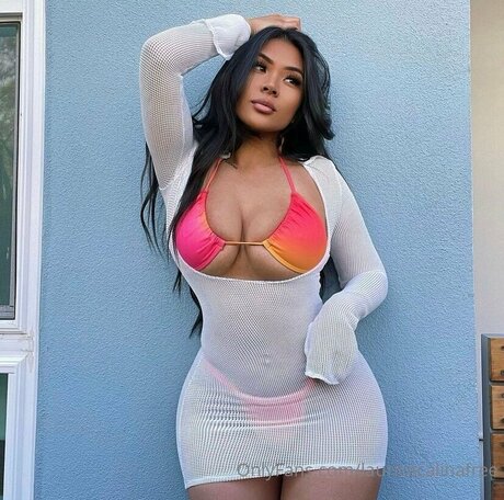 Foto desnuda filtrada de OnlyFans de Lauricecalinafree