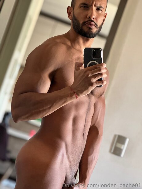 Foto desnuda filtrada de OnlyFans de Jonden08