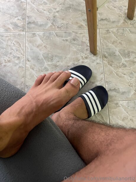 Foto desnuda filtrada de OnlyFans de Mmtjulianortiz