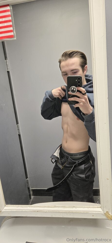 Foto desnuda filtrada de OnlyFans de Hotrocx