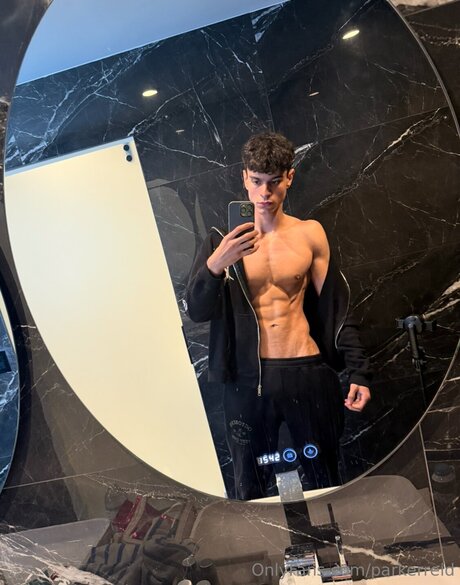 Foto desnuda filtrada de OnlyFans de Parkerreid