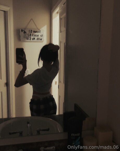 Foto desnuda filtrada de OnlyFans de Mads 06