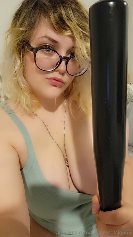 Foto desnuda filtrada de OnlyFans de Goddessofsin666
