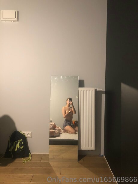 Foto desnuda filtrada de OnlyFans de U165669866