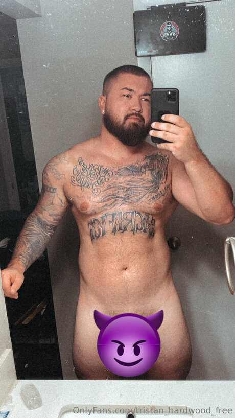 Foto desnuda filtrada de OnlyFans de Tristan Hardwood Free
