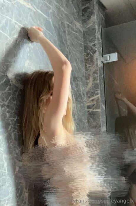 Foto desnuda filtrada de OnlyFans de Spiceyangelx