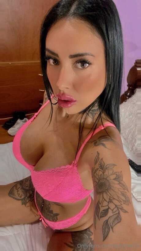 Miafoxvipp