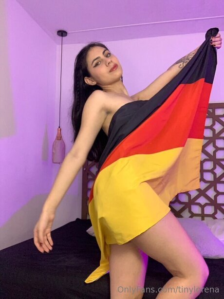 Foto desnuda filtrada de OnlyFans de Tinylorena