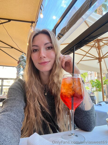 Foto desnuda filtrada de OnlyFans de Olivia On Pole