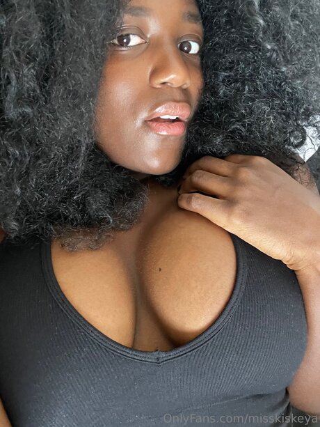 Foto desnuda filtrada de OnlyFans de Hypnotik Kiskeya