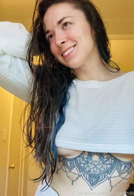 Foto desnuda filtrada de OnlyFans de Arctic Peach00