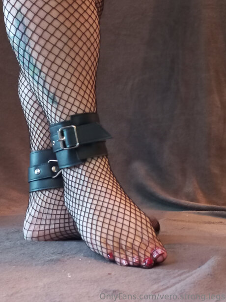 Vero Strong Legs