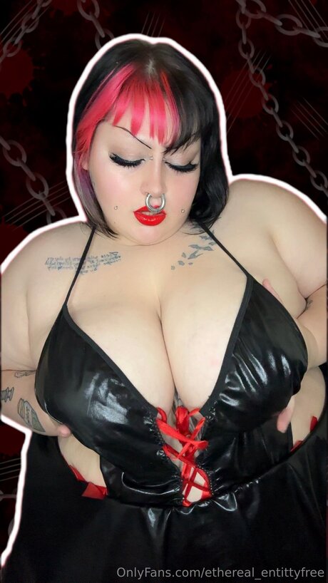 Foto desnuda filtrada de OnlyFans de Ethereal Entittyfree