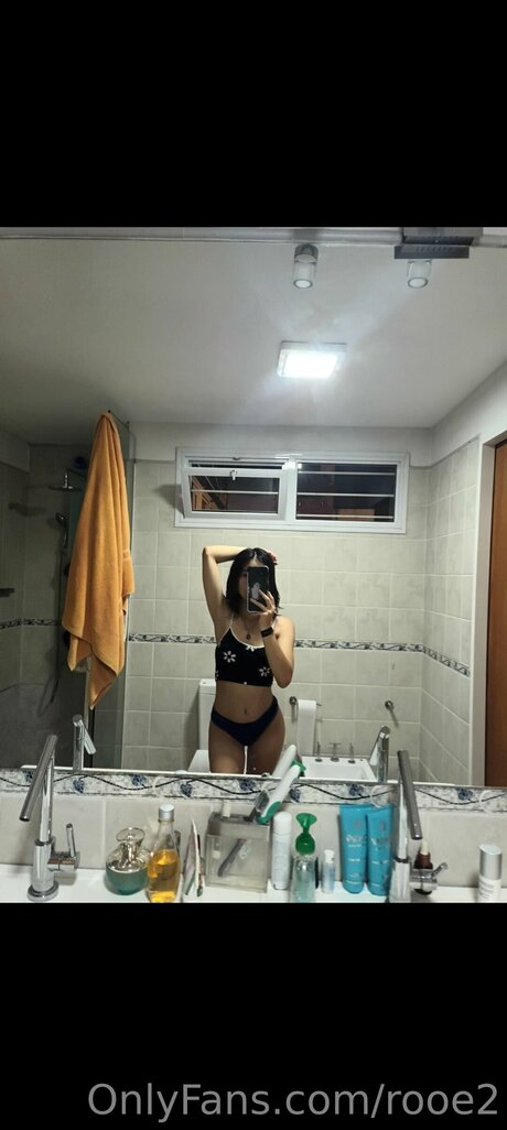 Foto desnuda filtrada de OnlyFans de Rooe2