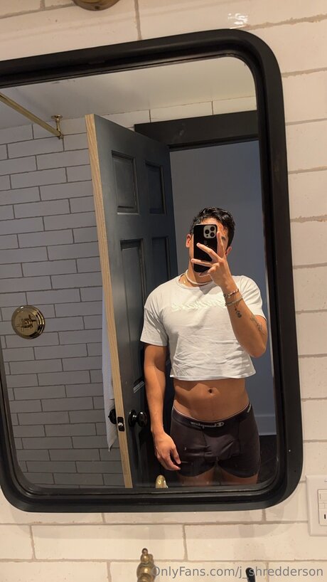 Foto desnuda filtrada de OnlyFans de J Shredderson