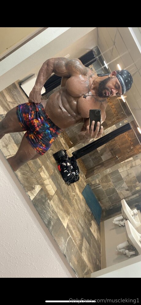 Foto desnuda filtrada de OnlyFans de Muscleking1