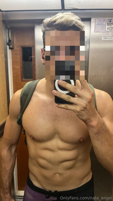 Foto desnuda filtrada de OnlyFans de Nate Engel