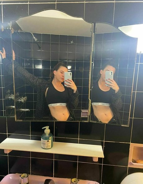 Foto desnuda filtrada de OnlyFans de Sweetkokomi
