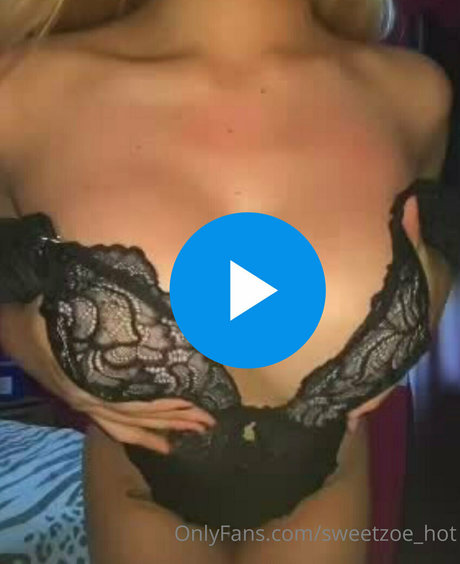 Foto desnuda filtrada de OnlyFans de Sweetzoehot