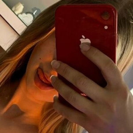 Foto desnuda filtrada de OnlyFans de Emilyxross