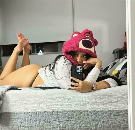 Foto desnuda filtrada de OnlyFans de Goldenzlata
