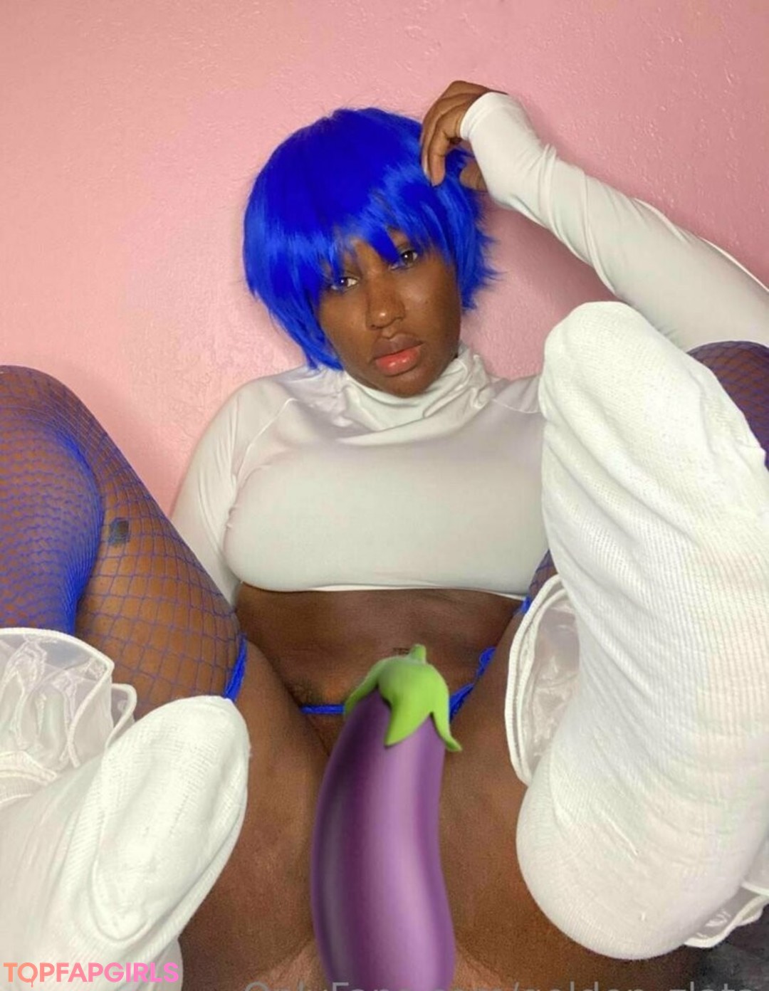 Foto desnuda filtrada de OnlyFans de Goldenzlata #116 Foto desnuda filtrada de OnlyFans de Goldenzlata #116