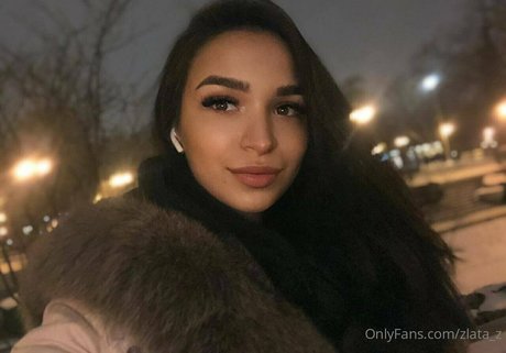 Foto desnuda filtrada de OnlyFans de Goldenzlata