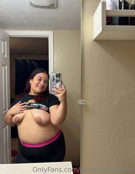Foto desnuda filtrada de OnlyFans de Perfectpeachxxx