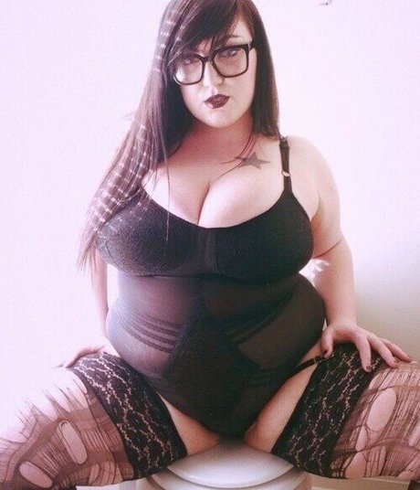 Foto desnuda filtrada de OnlyFans de Shellygreybbw