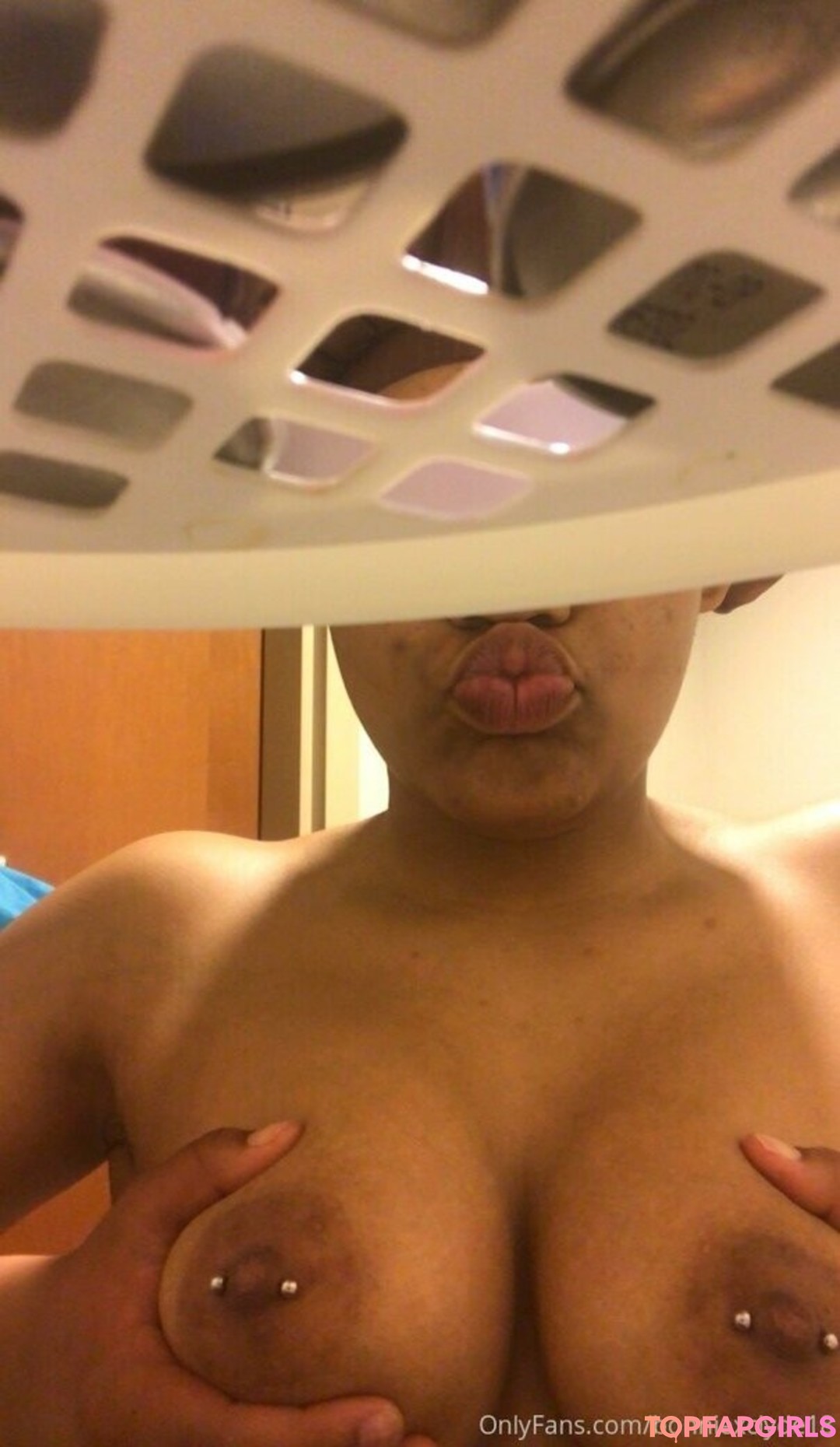 Foto desnuda filtrada de OnlyFans de Bonniexclyde18 #28 Foto desnuda filtrada de OnlyFans de Bonniexclyde18 #28