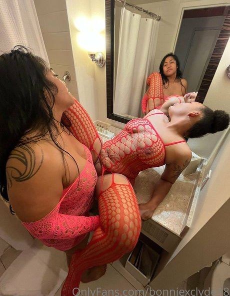 Foto desnuda filtrada de OnlyFans de Bonniexclyde18