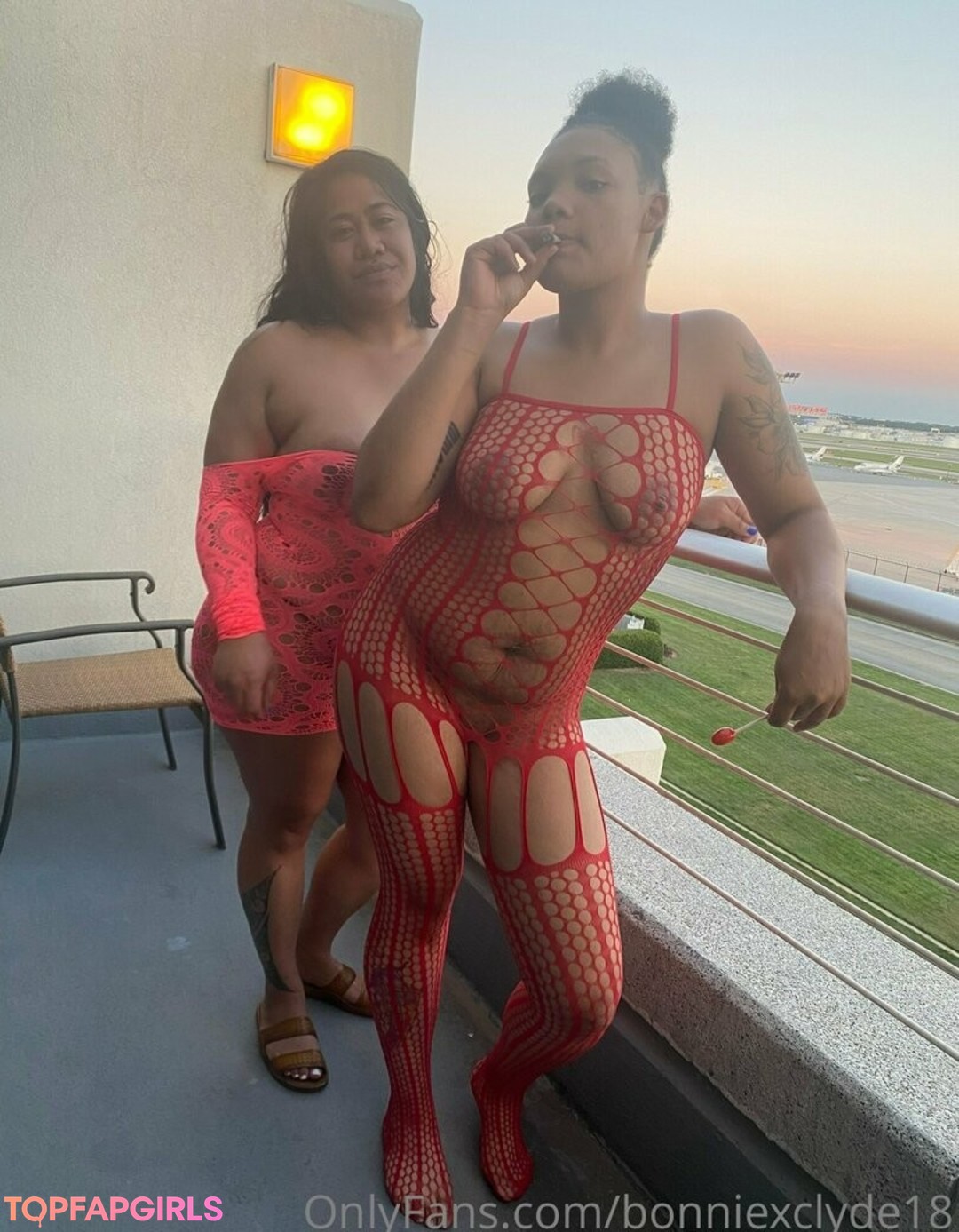 Foto desnuda filtrada de OnlyFans de Bonniexclyde18 #76 Foto desnuda filtrada de OnlyFans de Bonniexclyde18 #76