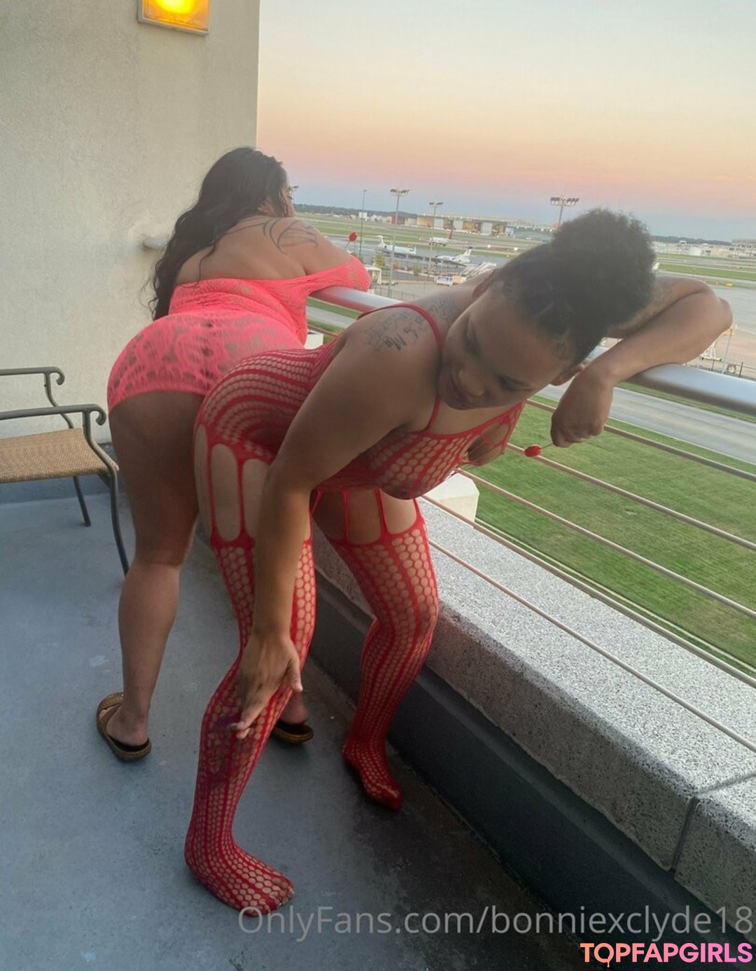 Foto desnuda filtrada de OnlyFans de Bonniexclyde18 #77 Foto desnuda filtrada de OnlyFans de Bonniexclyde18 #77