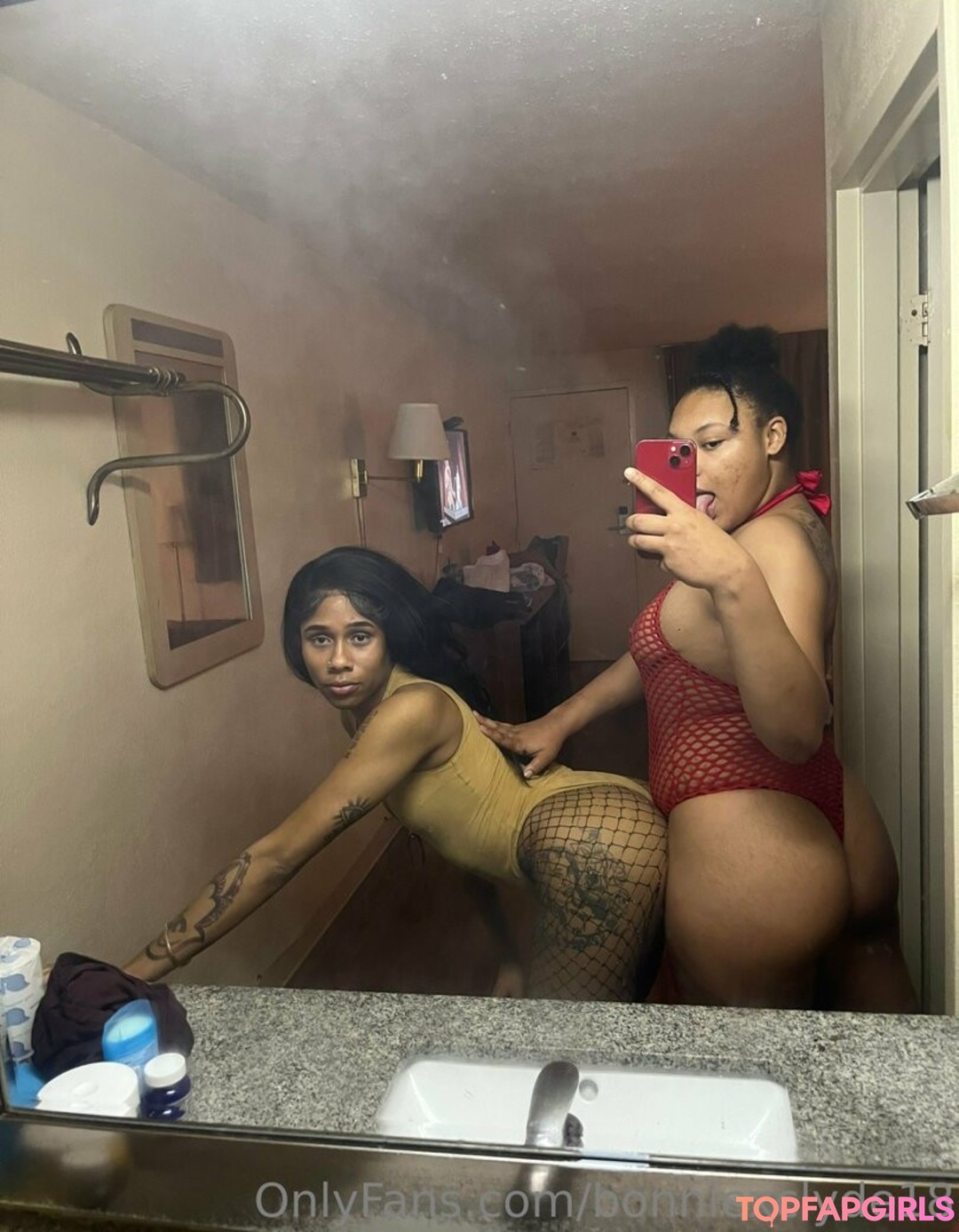 Foto desnuda filtrada de OnlyFans de Bonniexclyde18 #87 Foto desnuda filtrada de OnlyFans de Bonniexclyde18 #87