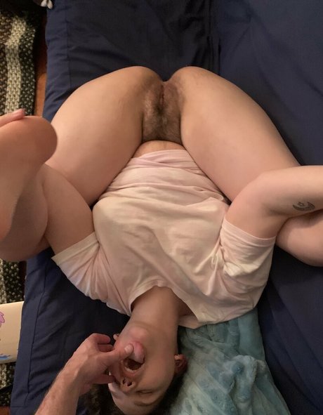 Foto desnuda filtrada de OnlyFans de Hippiekitten420