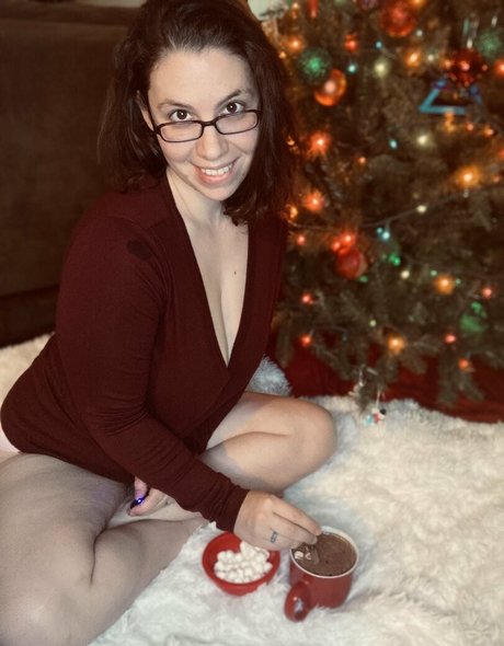 Mom_next_door