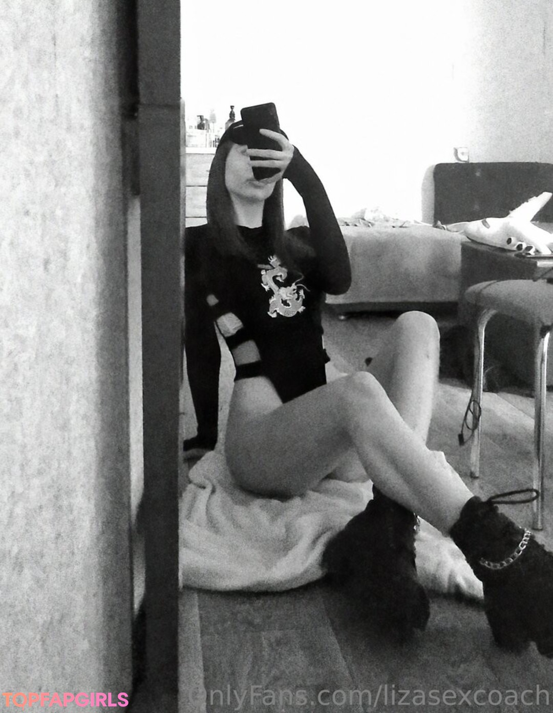 Foto desnuda filtrada de OnlyFans de Lizasexxcoach #12 Foto desnuda filtrada de OnlyFans de Lizasexxcoach #12