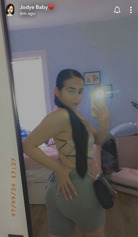 Foto desnuda filtrada de OnlyFans de Bbjodeci2