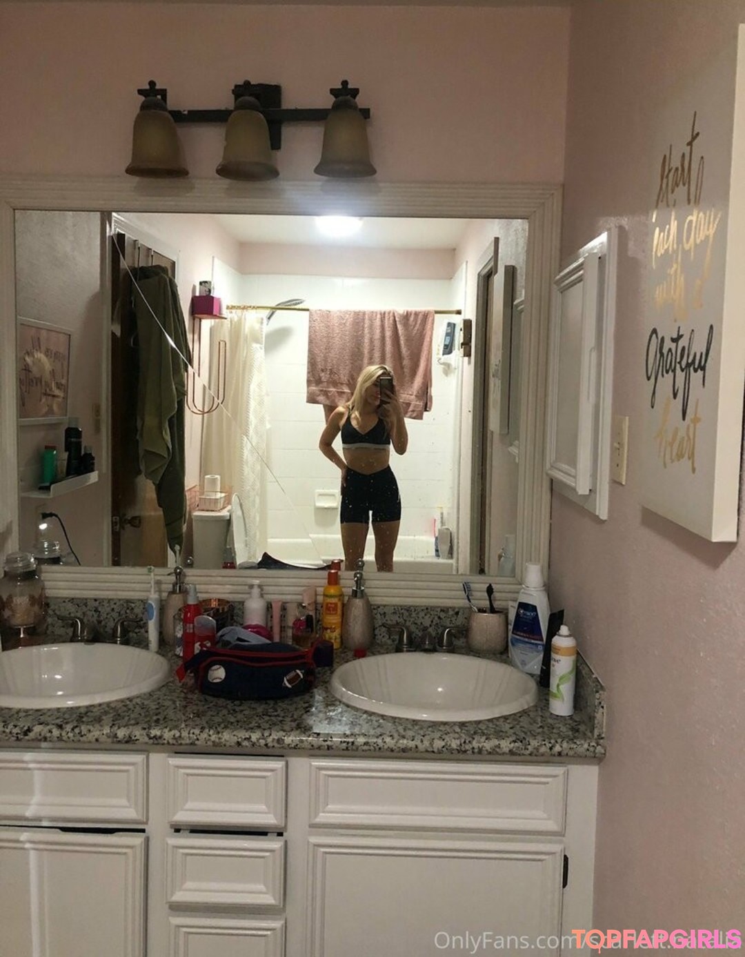 Foto desnuda filtrada de OnlyFans de Alessandranatalia #22 Foto desnuda filtrada de OnlyFans de Alessandranatalia #22