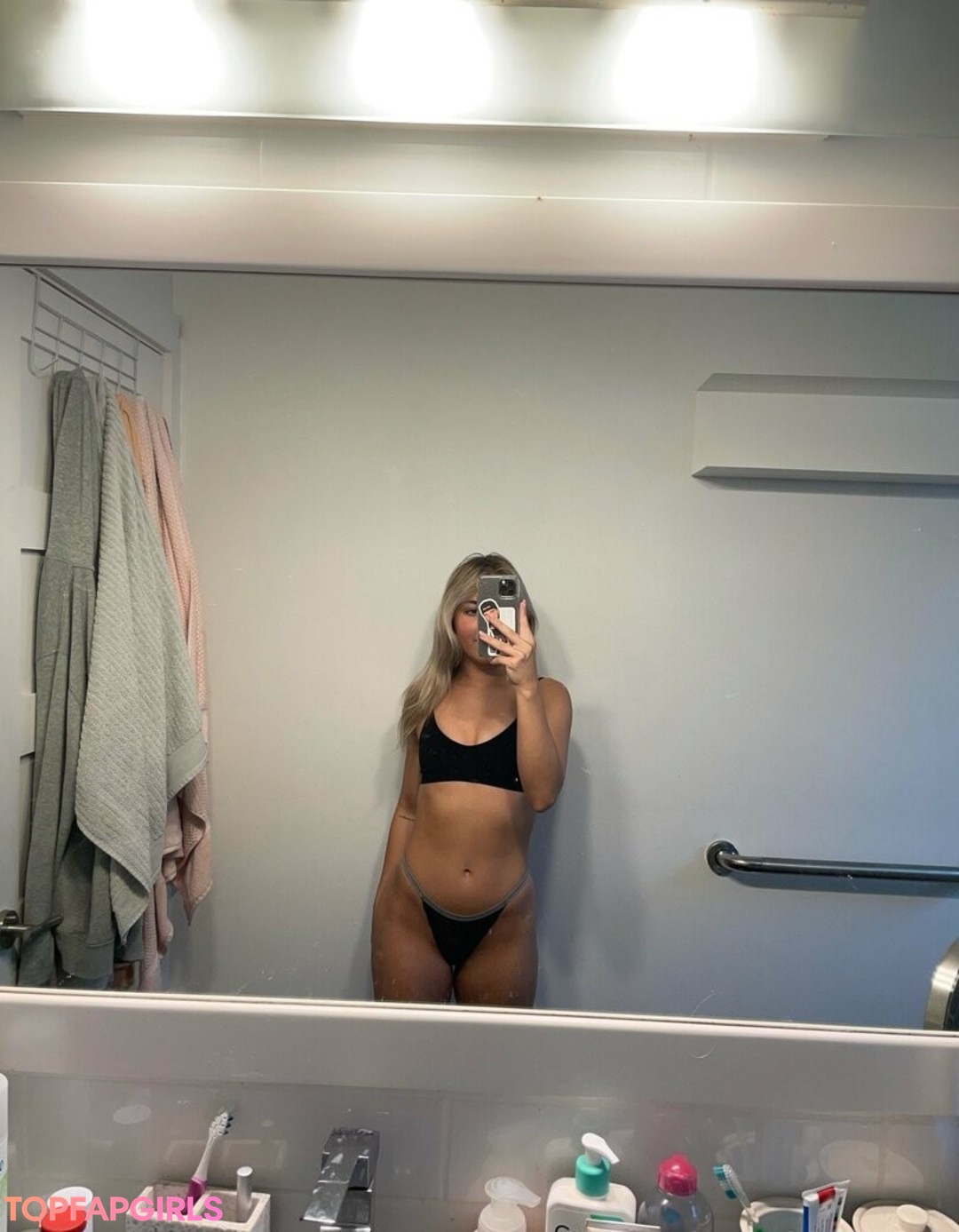 Foto desnuda filtrada de OnlyFans de Alessandranatalia #45 Foto desnuda filtrada de OnlyFans de Alessandranatalia #45