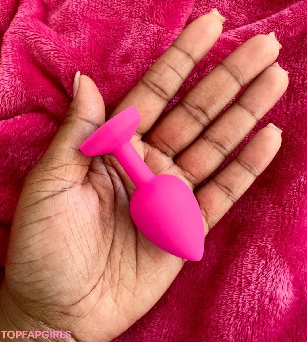 Foto desnuda filtrada de OnlyFans de Thelingerielounge #11 Foto desnuda filtrada de OnlyFans de Thelingerielounge #11