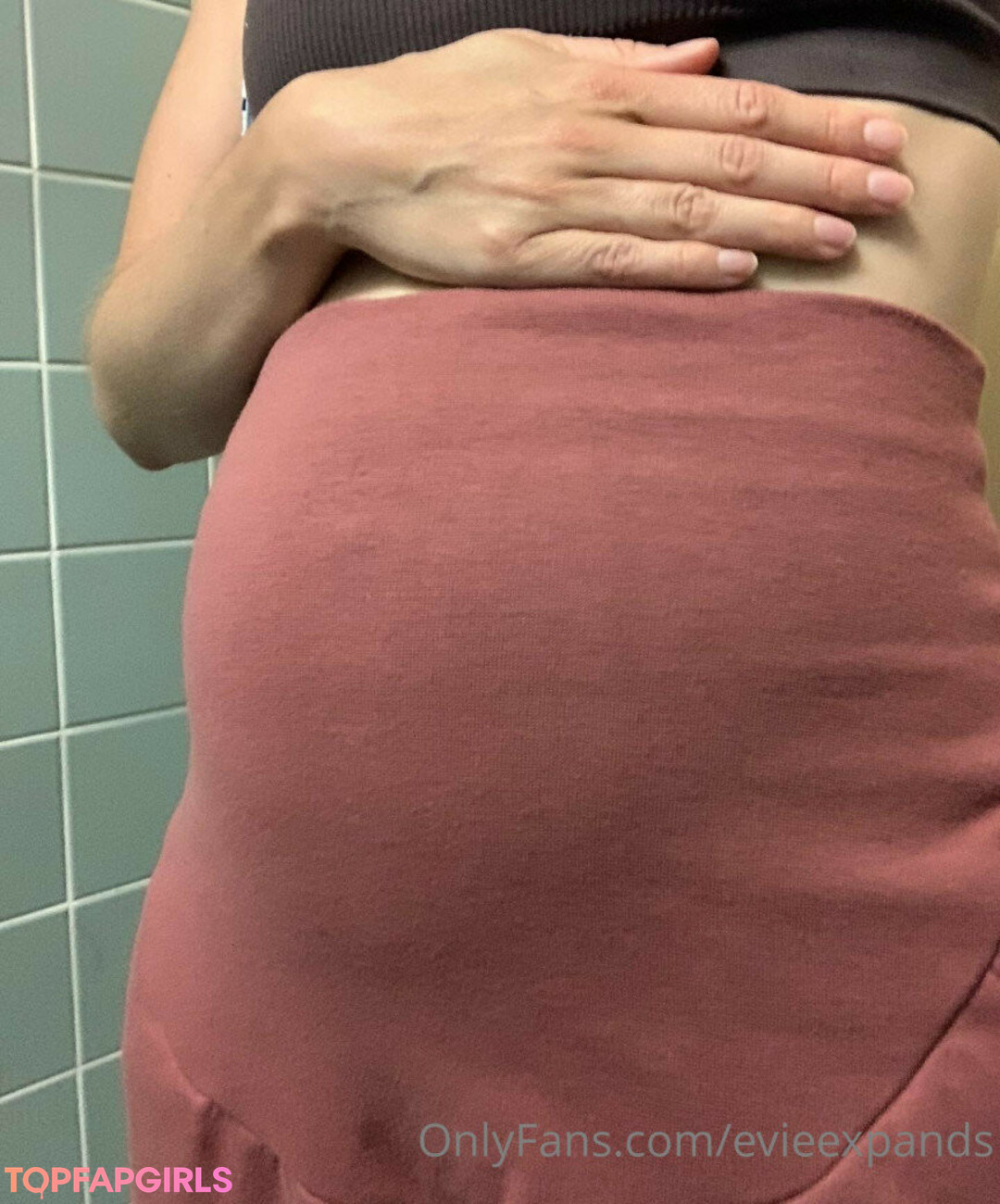 Foto desnuda filtrada de OnlyFans de Evieexpands #49 Foto desnuda filtrada de OnlyFans de Evieexpands #49
