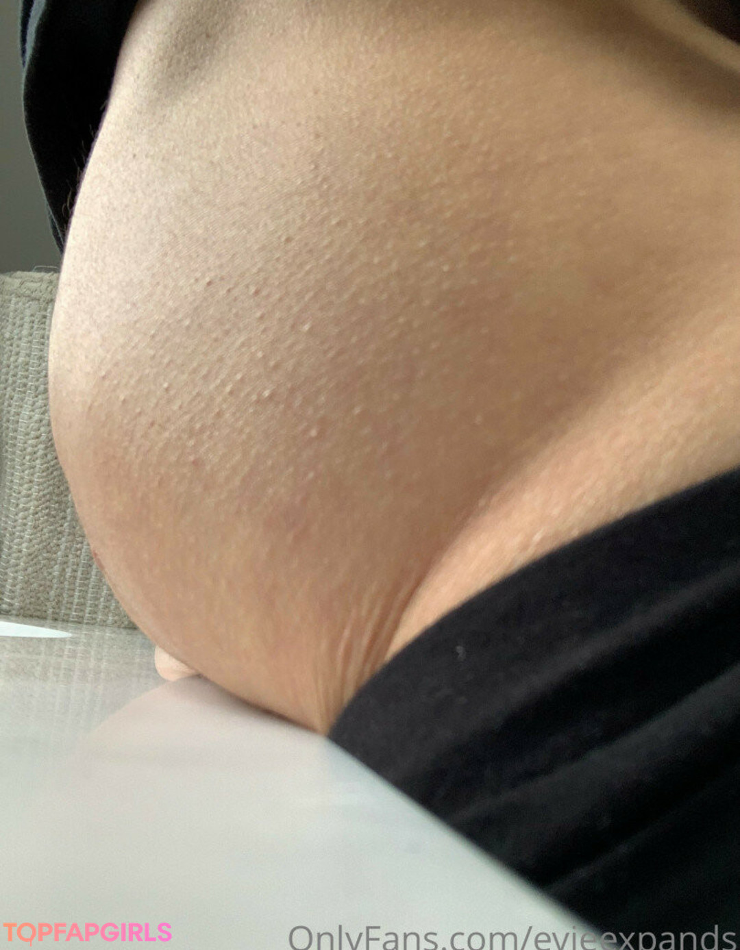 Foto desnuda filtrada de OnlyFans de Evieexpands #6 Foto desnuda filtrada de OnlyFans de Evieexpands #6