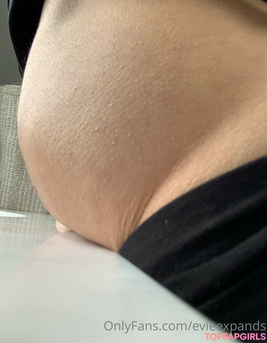 Foto desnuda filtrada de OnlyFans de Evieexpands #99 Foto desnuda filtrada de OnlyFans de Evieexpands #99