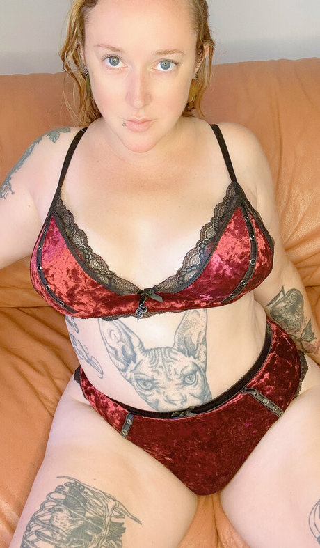 Foto desnuda filtrada de OnlyFans de Kisica